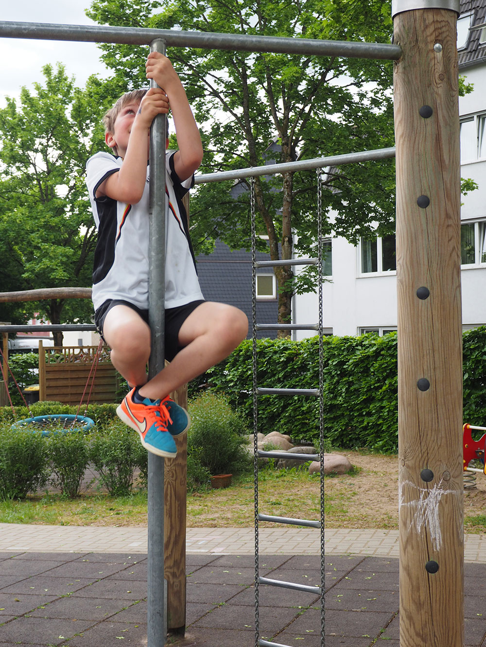 Playground monkey bars