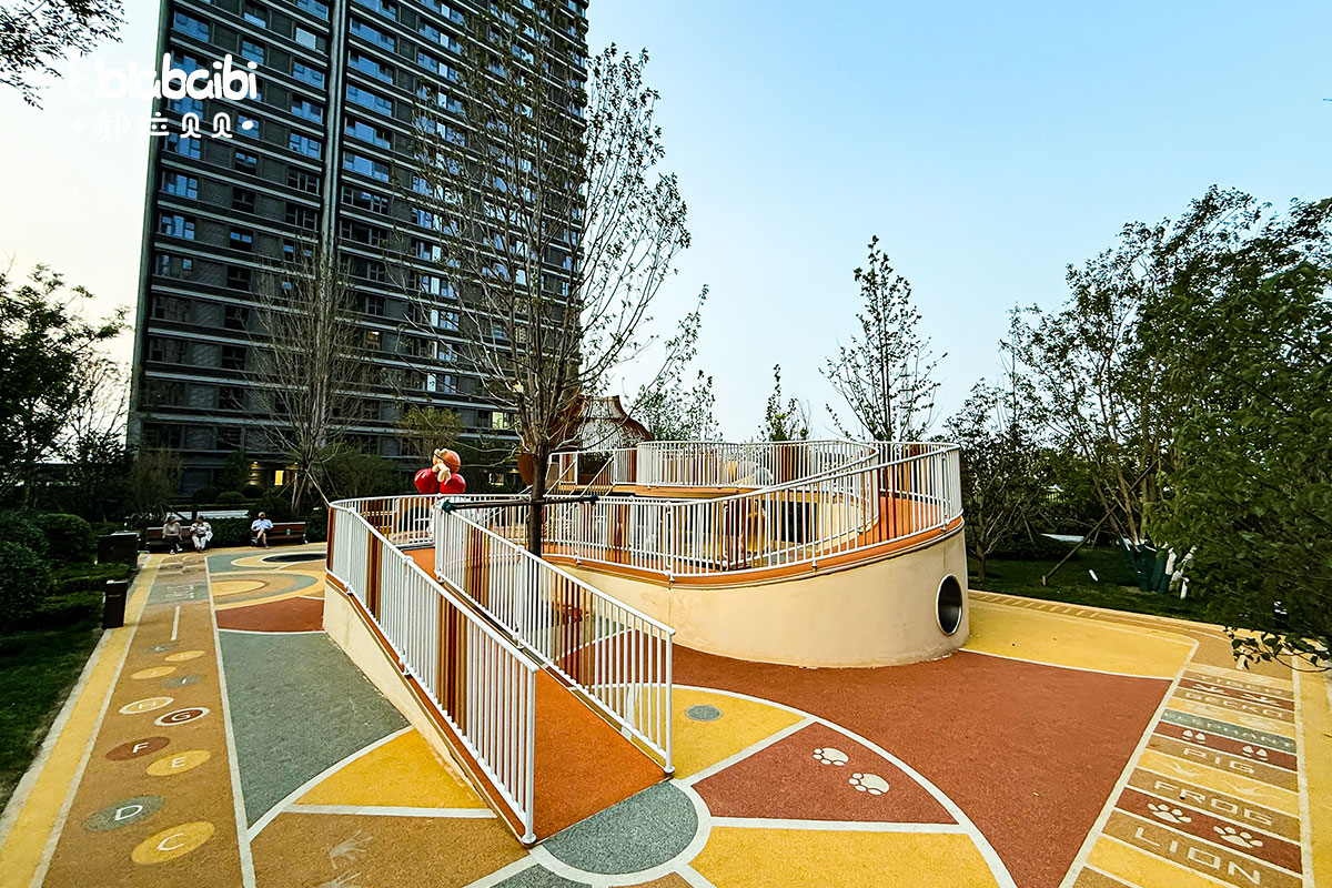Outdoor Playground Equipment