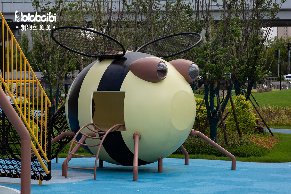 outdoor playground equipment