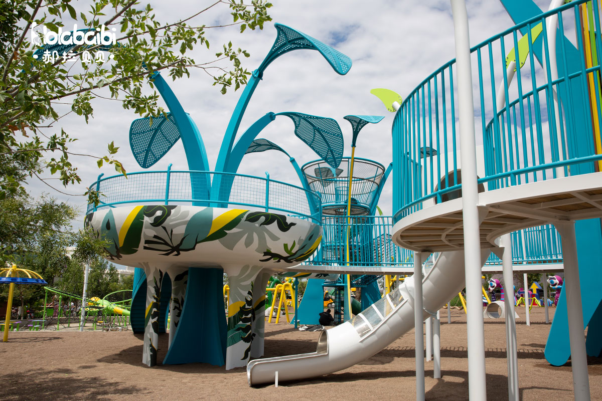 commercial playground equipment