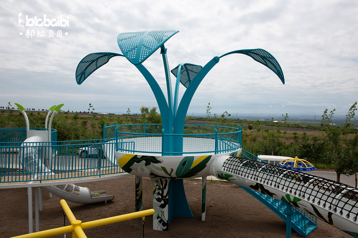 commercial playground equipment