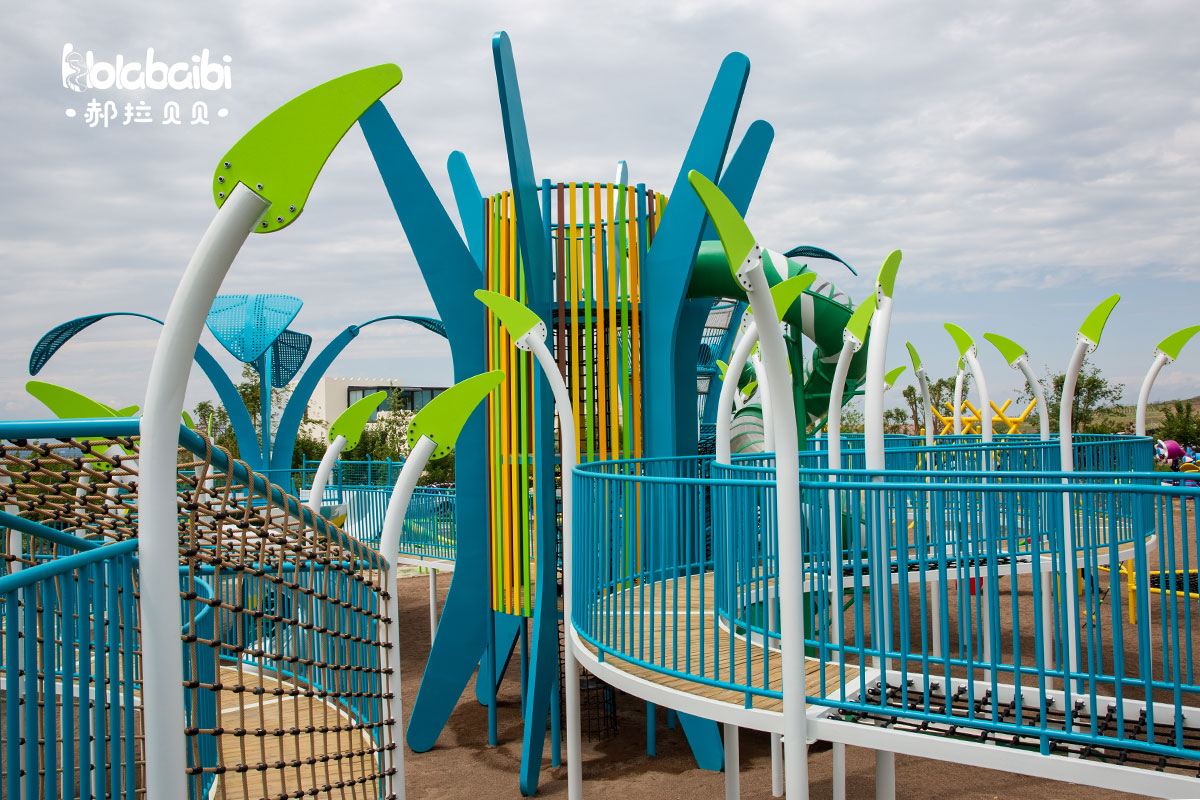 commercial playground equipment