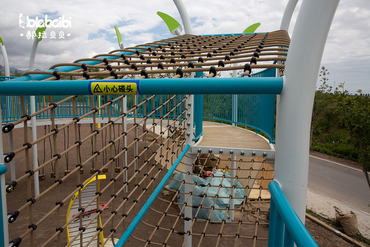 commercial playground equipment