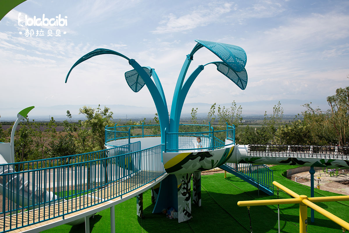 commercial playground equipment