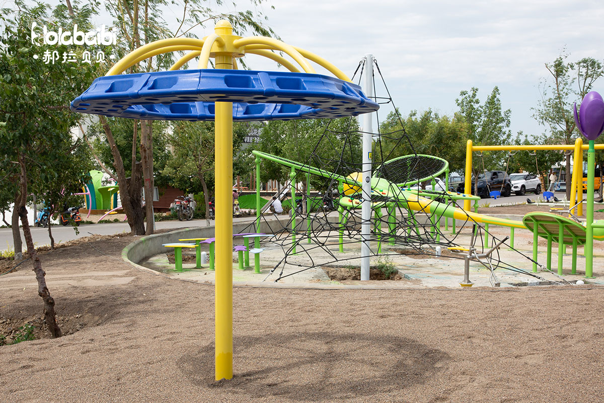 commercial playground equipment