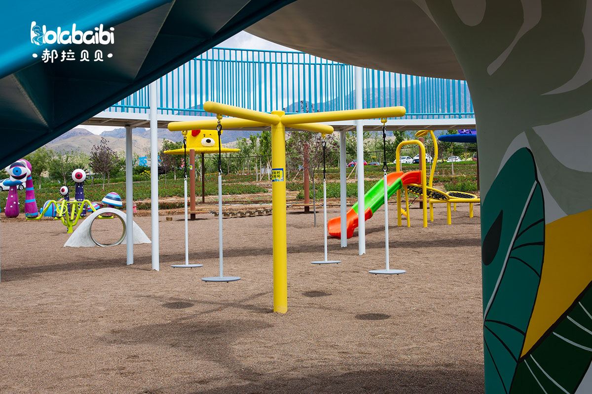 commercial playground equipment