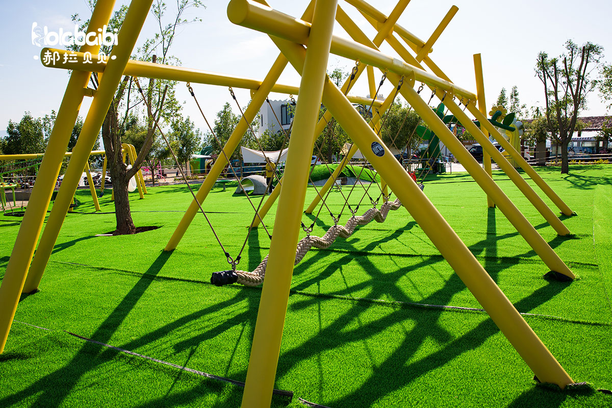 commercial playground equipment